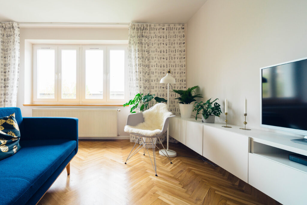 Modernes Wohnzimmer als Beispiel für eine Wohnimmobilie
