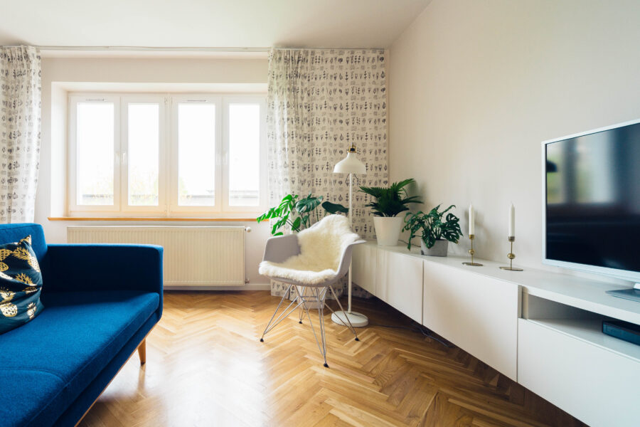 Modernes Wohnzimmer als Beispiel für eine Wohnimmobilie